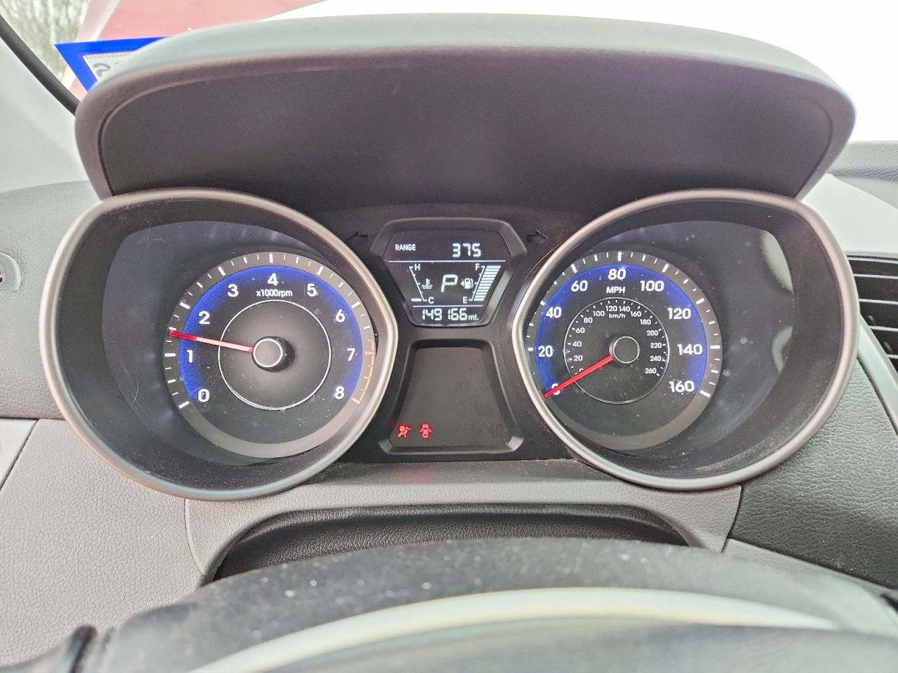 2015 HYUNDAI ELANTRA SE photo 9