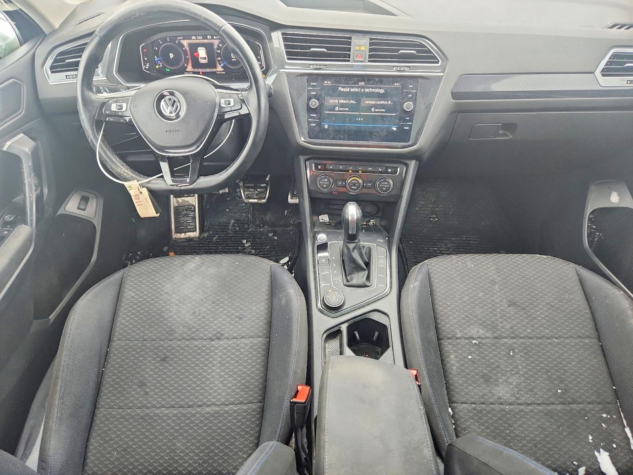 2021 VOLKSWAGEN TIGUAN SE photo 8