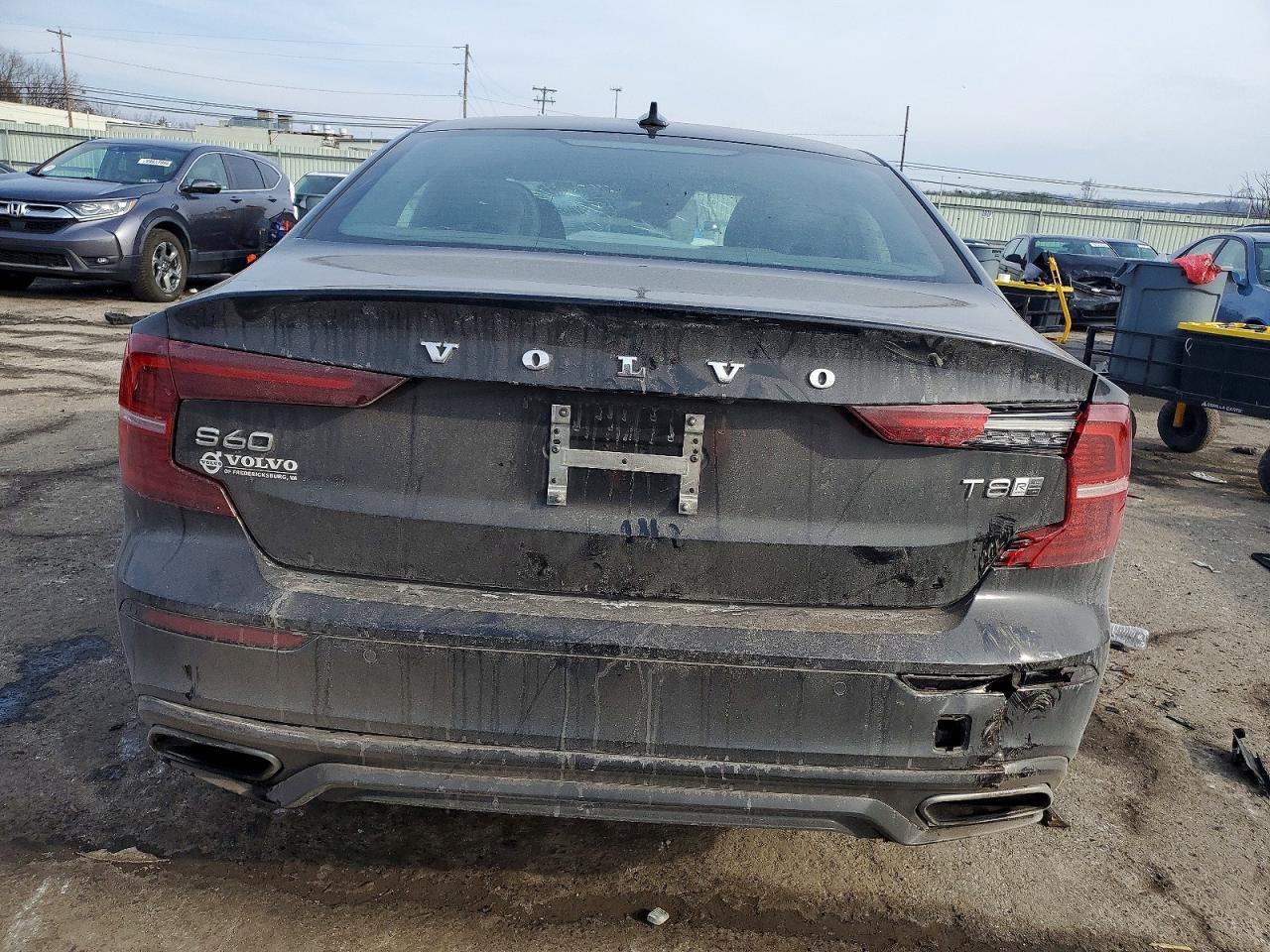 2019 VOLVO S60 T8 R-DESIGN photo 6