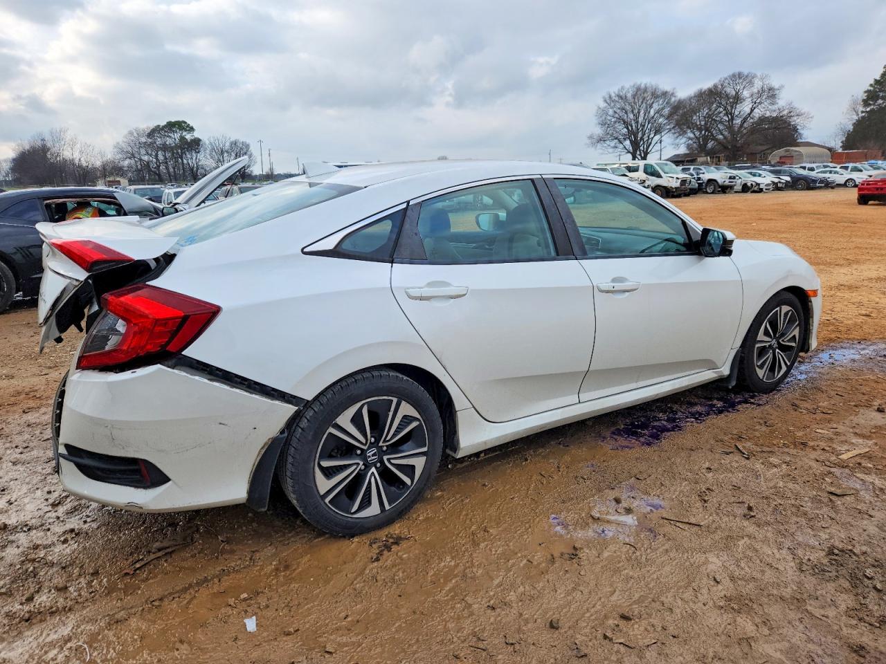 2016 HONDA CIVIC EX photo 3