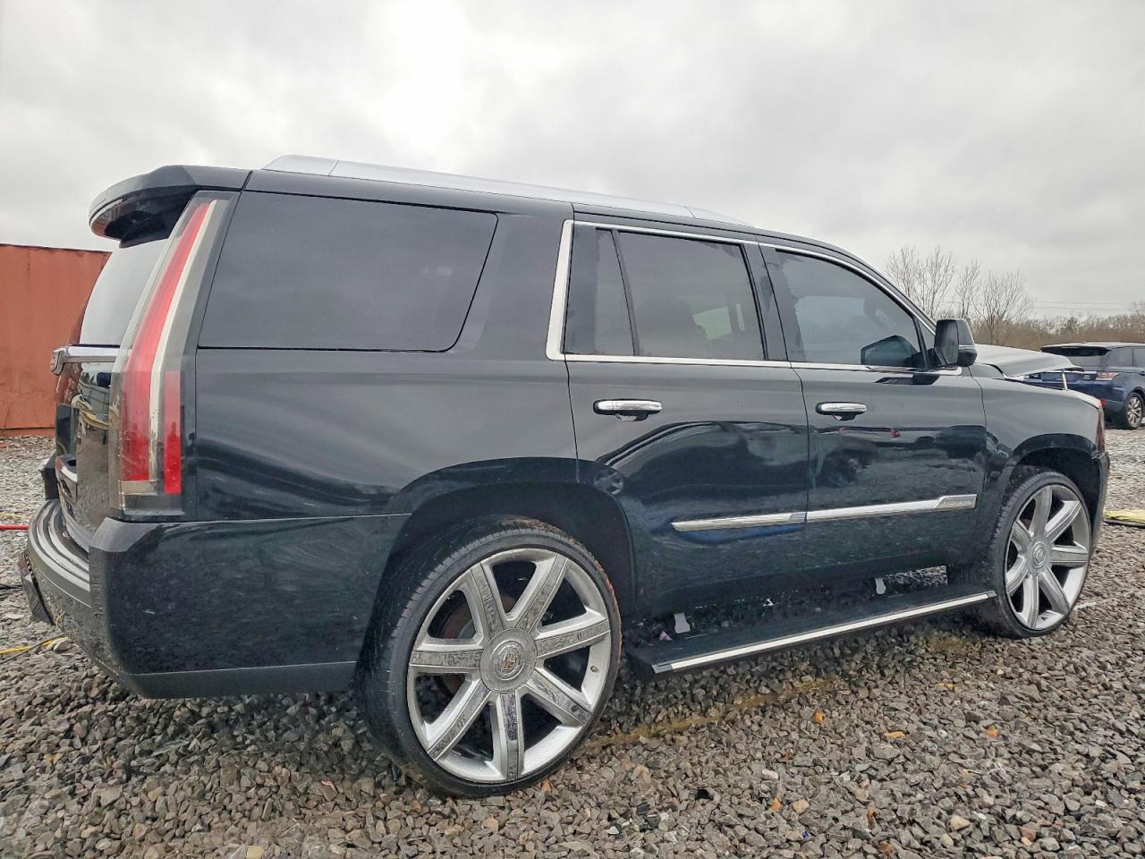 2016 CADILLAC ESCALADE PREMIUM photo 3