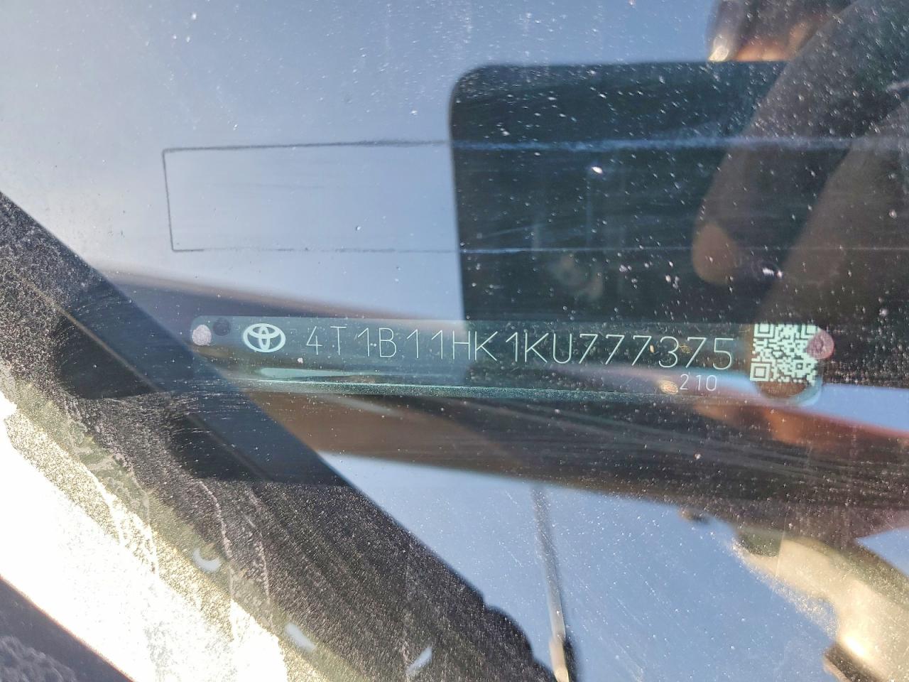 2019 TOYOTA CAMRY L photo 12