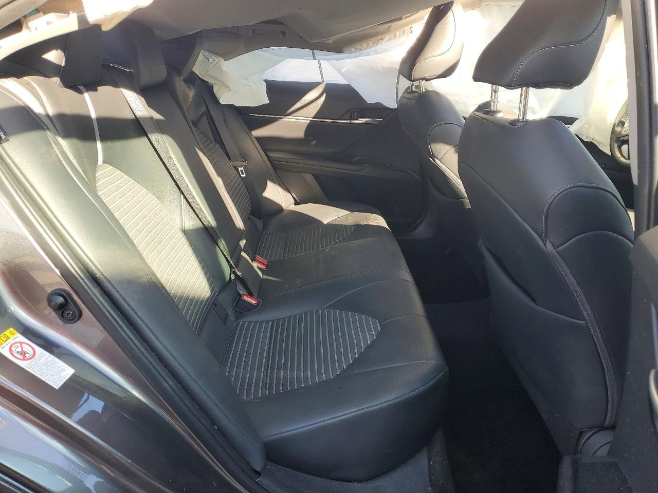 2019 TOYOTA CAMRY L photo 10