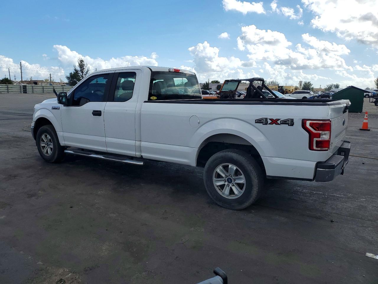 2018 FORD F150 SUPER CAB photo 2