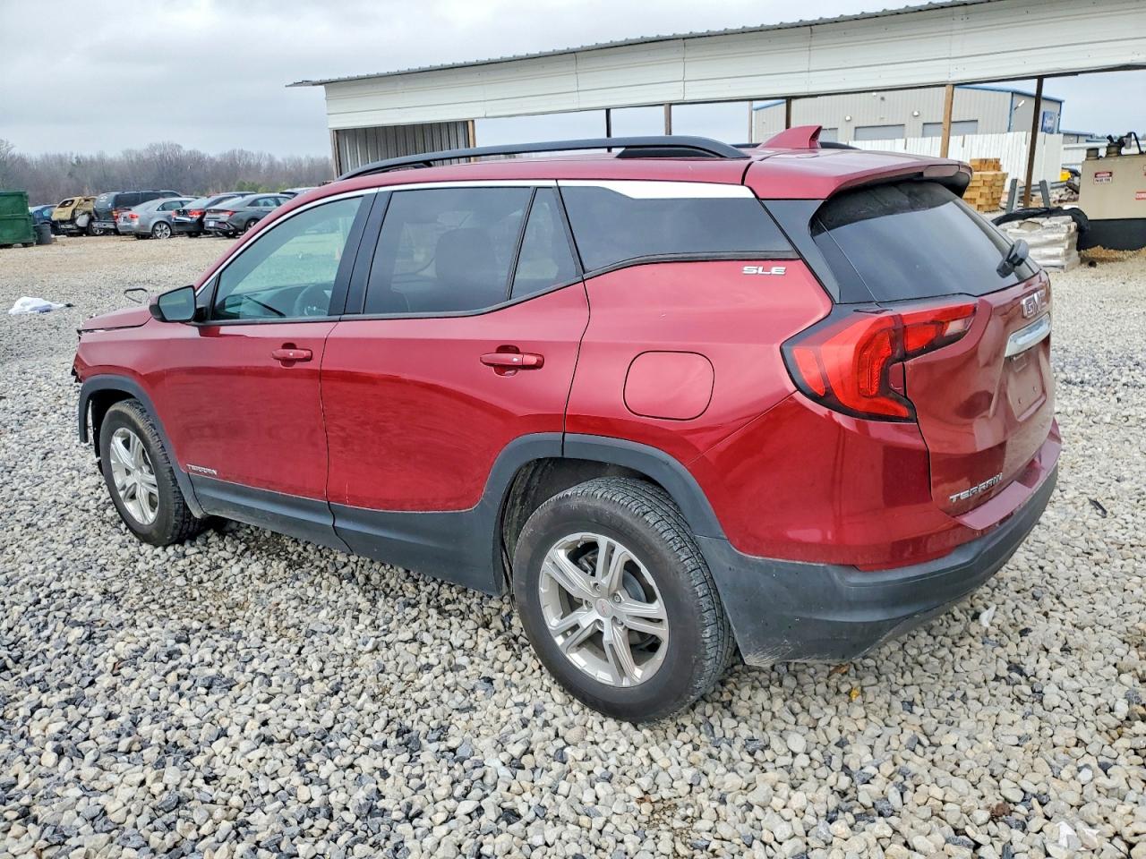 2020 GMC TERRAIN SLE photo 2