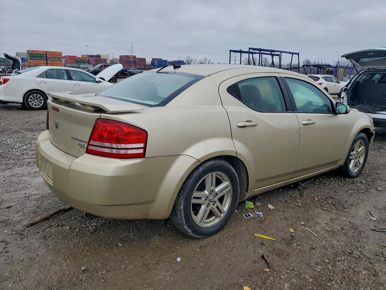 2010 DODGE AVENGER R/T photo 3