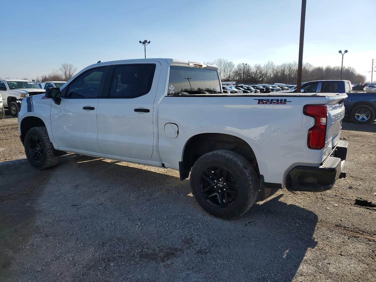 2019 CHEVROLET SILVERADO K1500 TRAIL BOSS CUSTOM photo 2