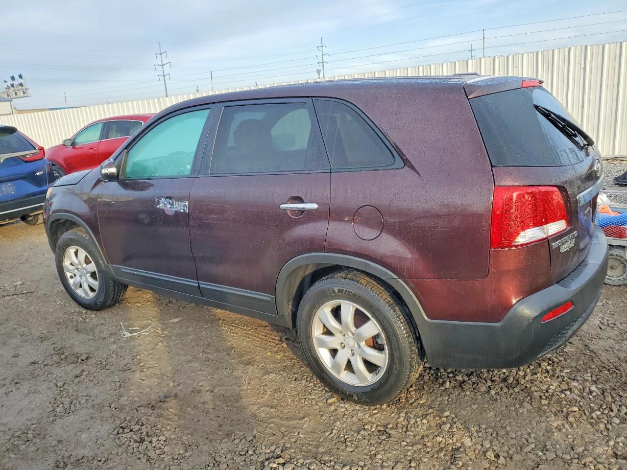 2011 KIA SORENTO photo 2
