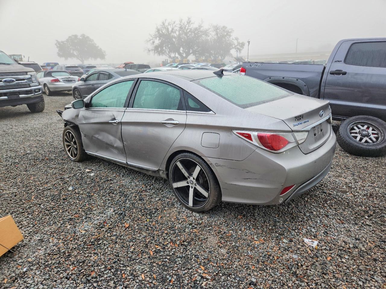 2011 HYUNDAI SONATA HYBRID photo 2