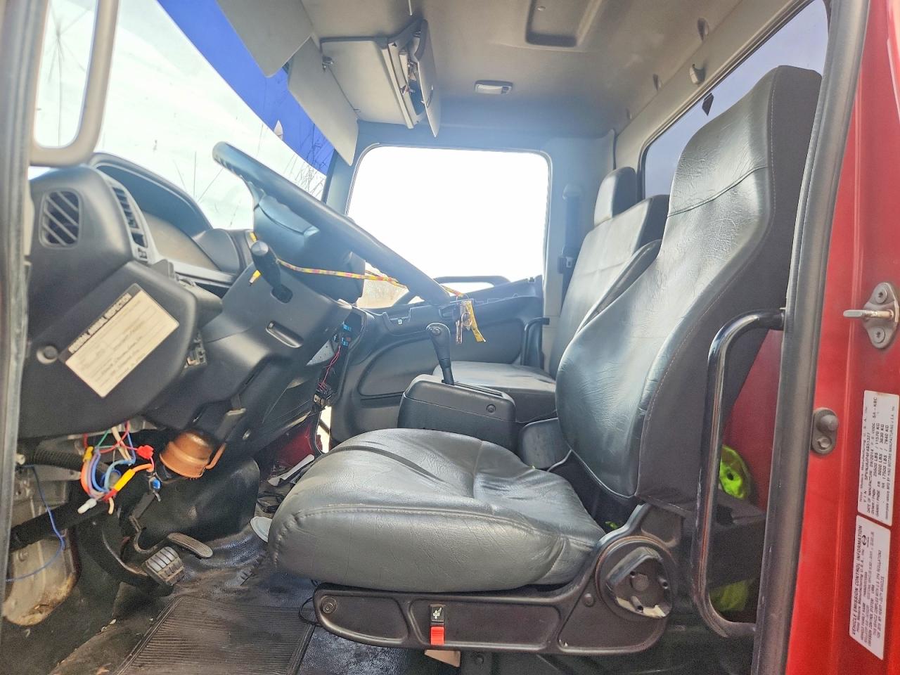 2015 HINO 268 ROLLBACK TRUCK photo 13
