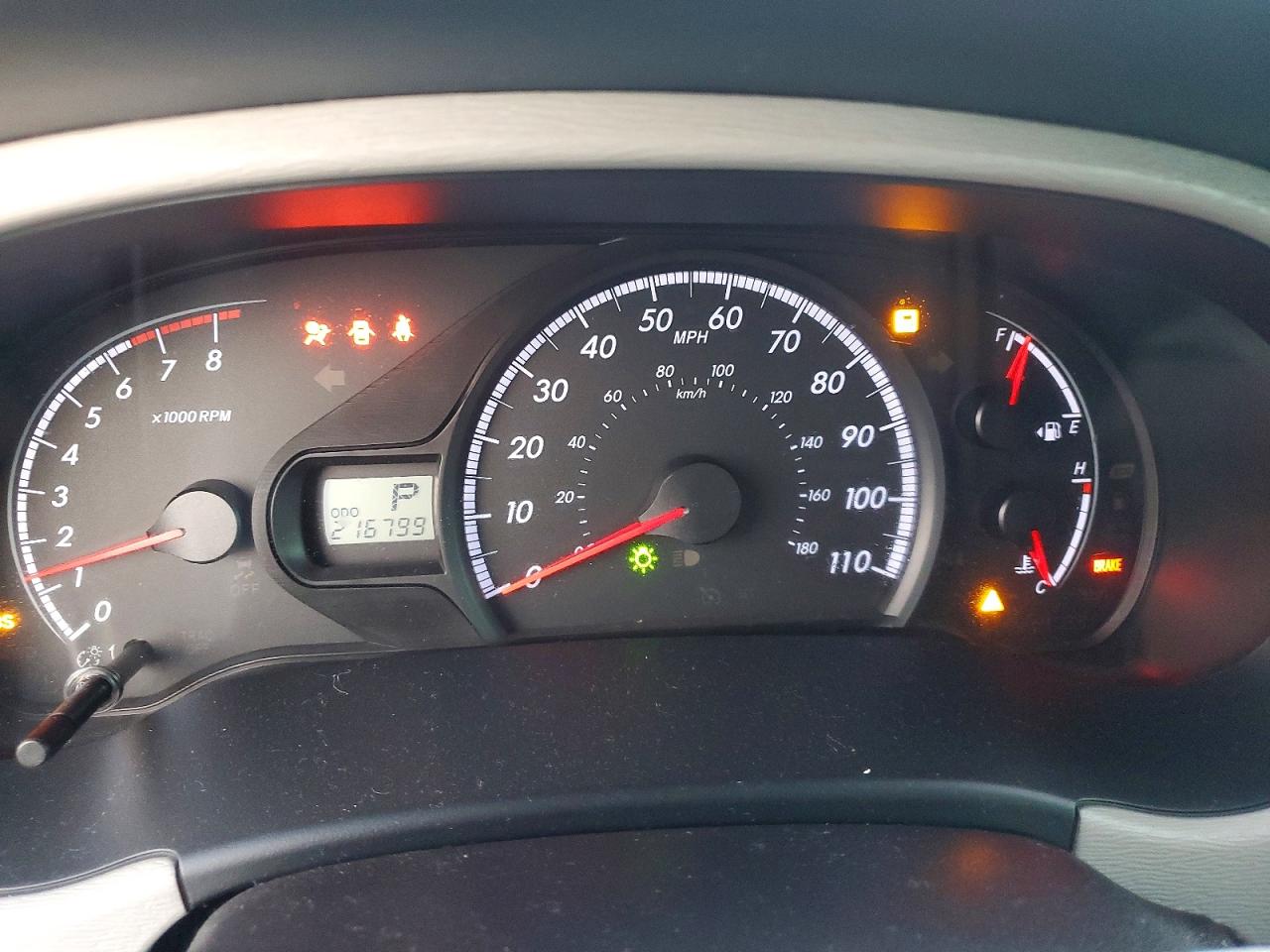 2014 TOYOTA SIENNA LE photo 9