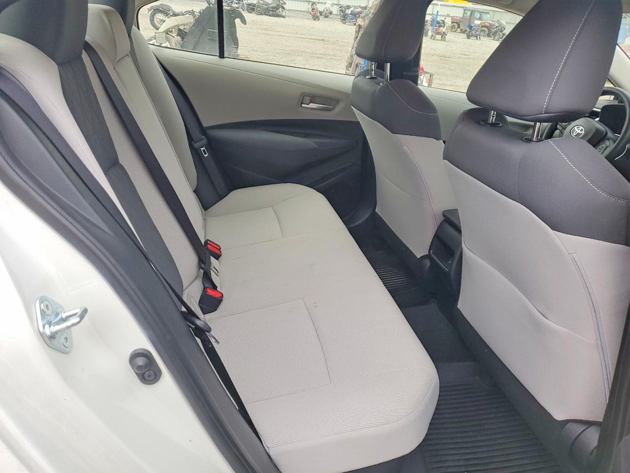 2020 TOYOTA COROLLA LE photo 28