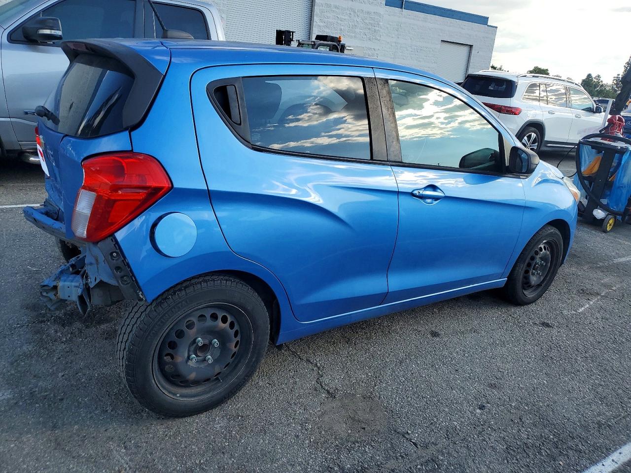 2018 CHEVROLET SPARK LS photo 5