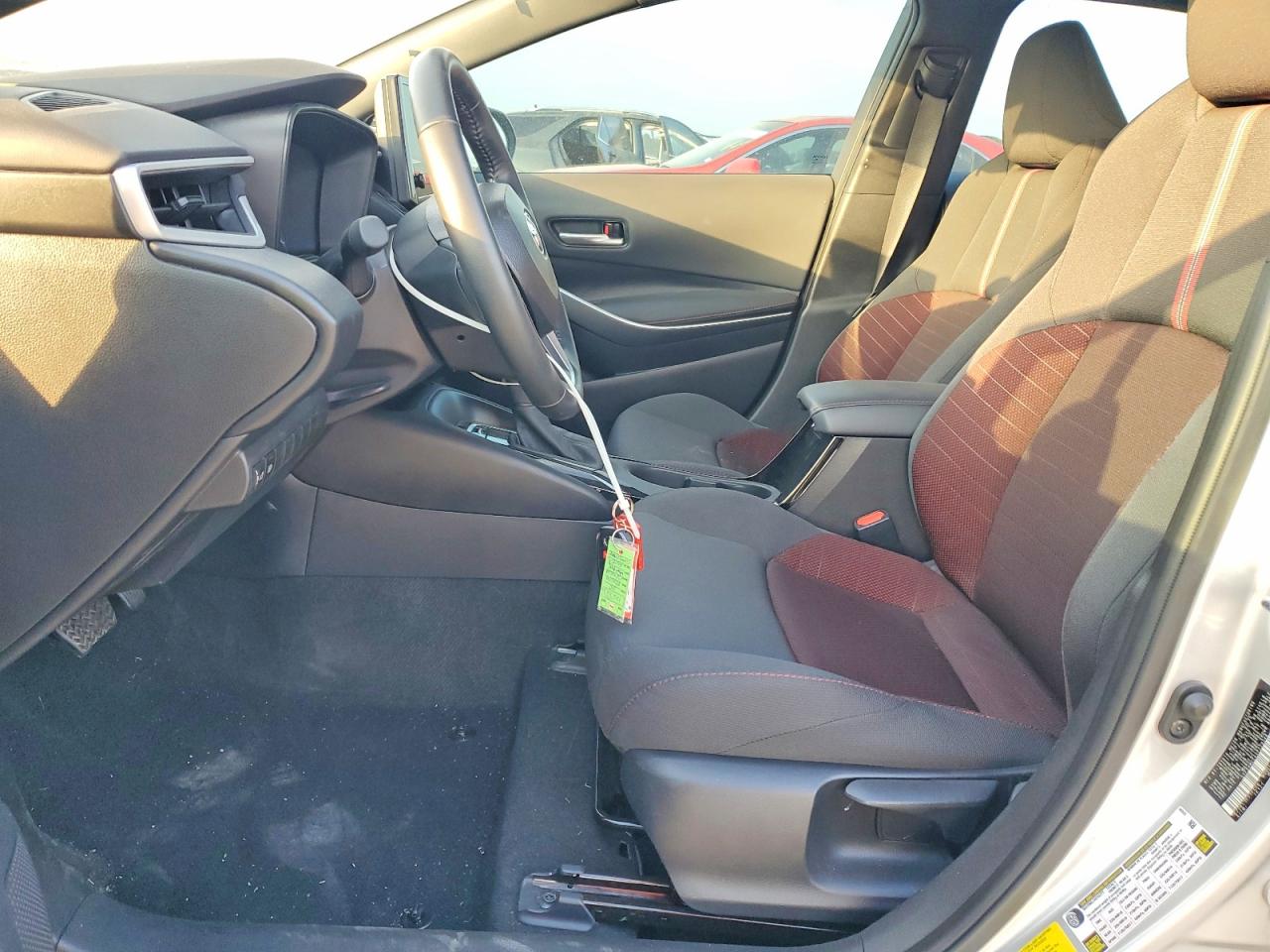 2025 TOYOTA COROLLA SE photo 13