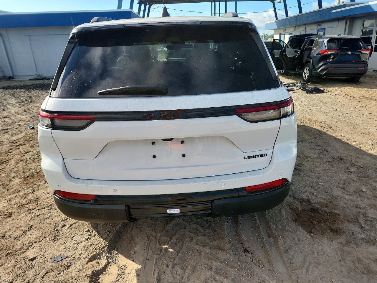 2023 JEEP GRAND CHEROKEE LIMITED photo 6