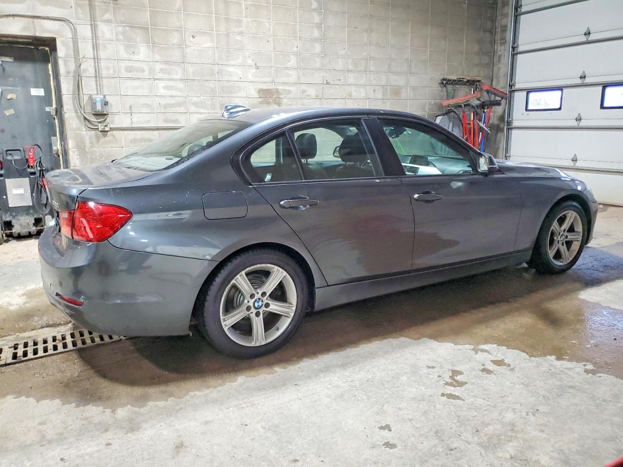 2013 BMW 328 XI photo 3