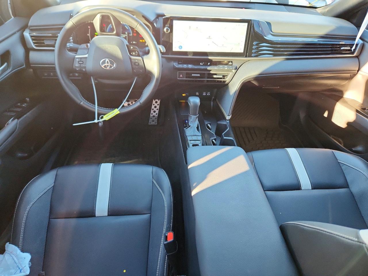 2025 TOYOTA CAMRY XSE photo 8