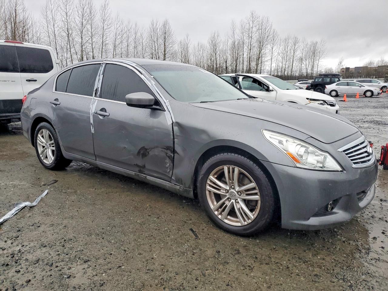 2010 INFINITI G37 photo 7