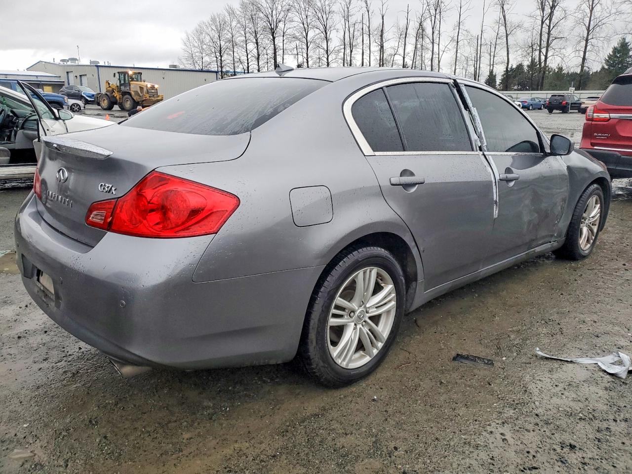 2010 INFINITI G37 photo 5