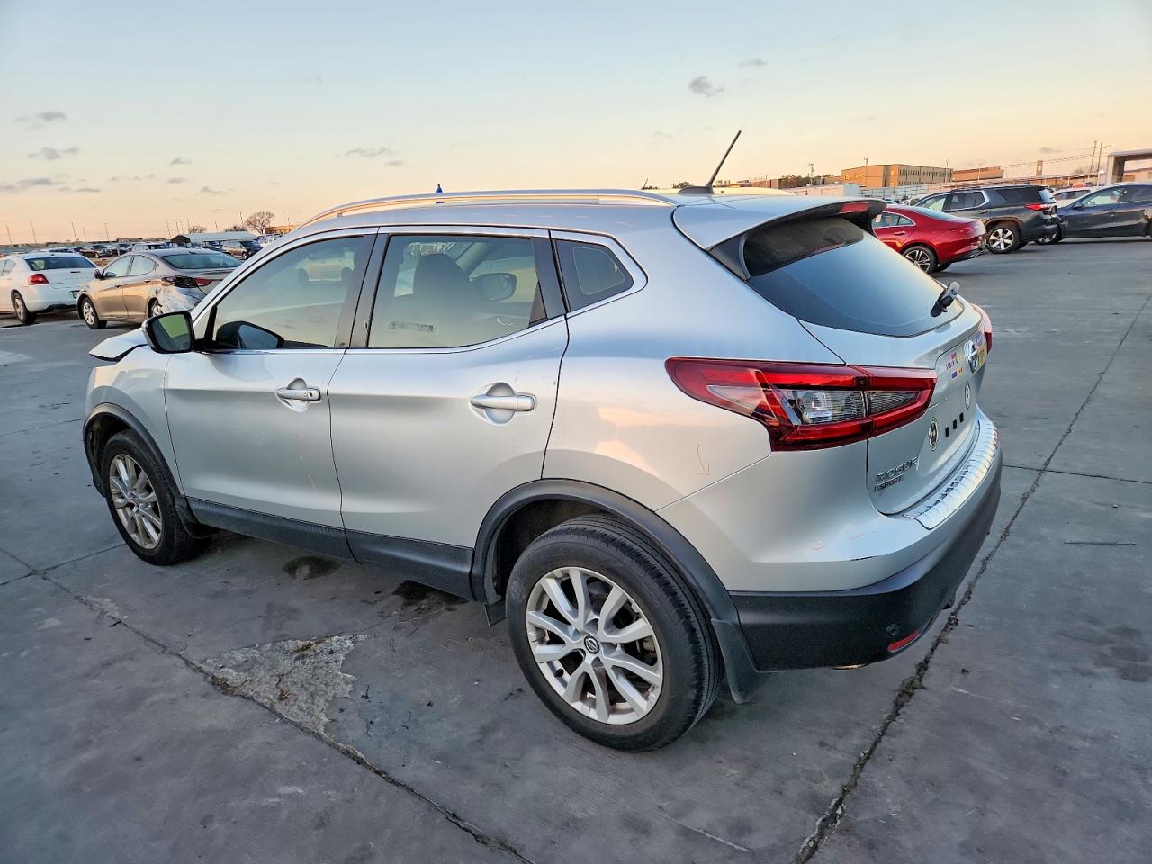 2020 NISSAN ROGUE SPORT S photo 2