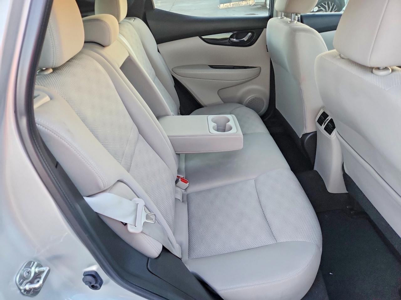 2020 NISSAN ROGUE SPORT S photo 10
