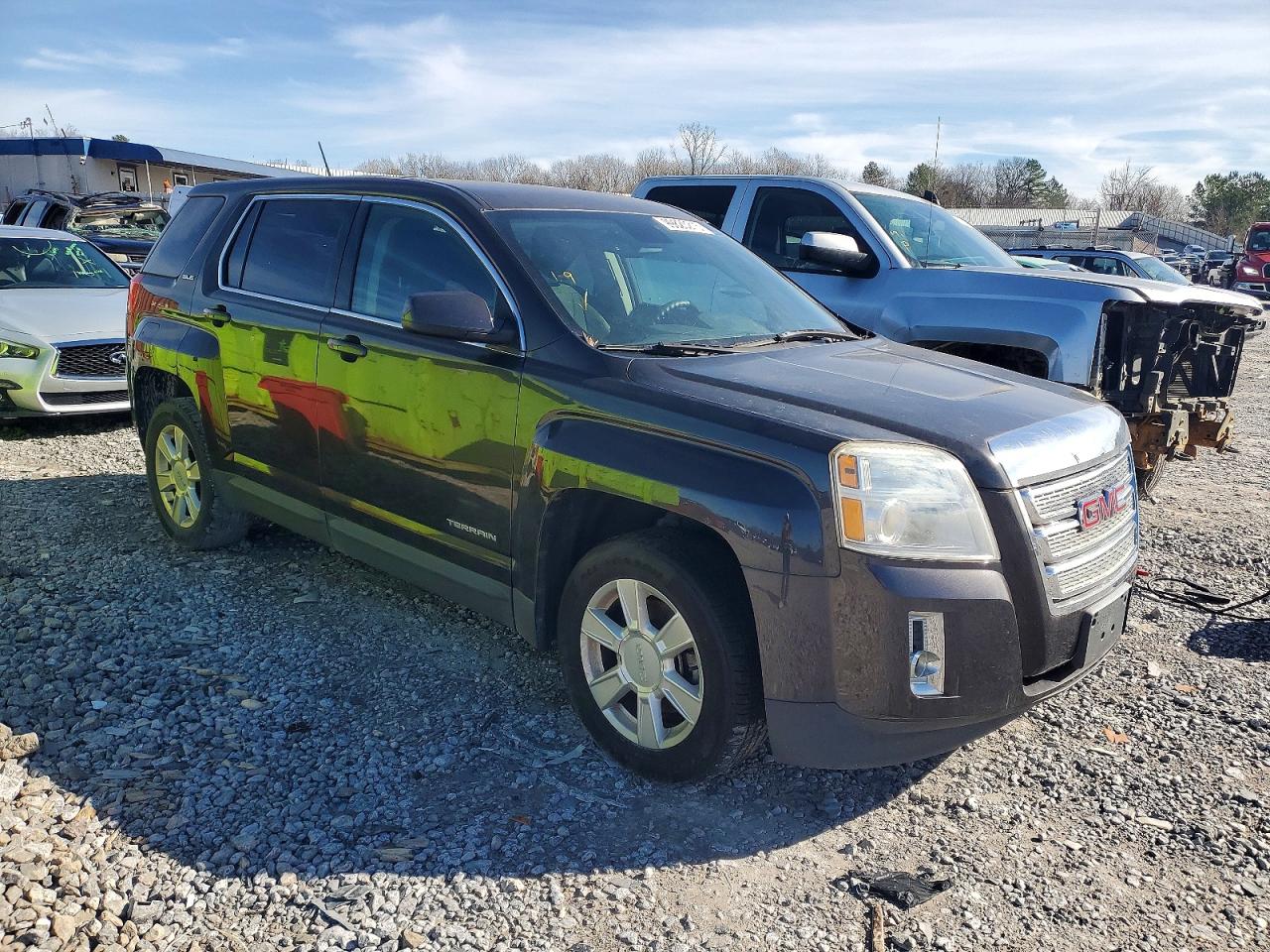 2013 GMC TERRAIN SLE photo 4