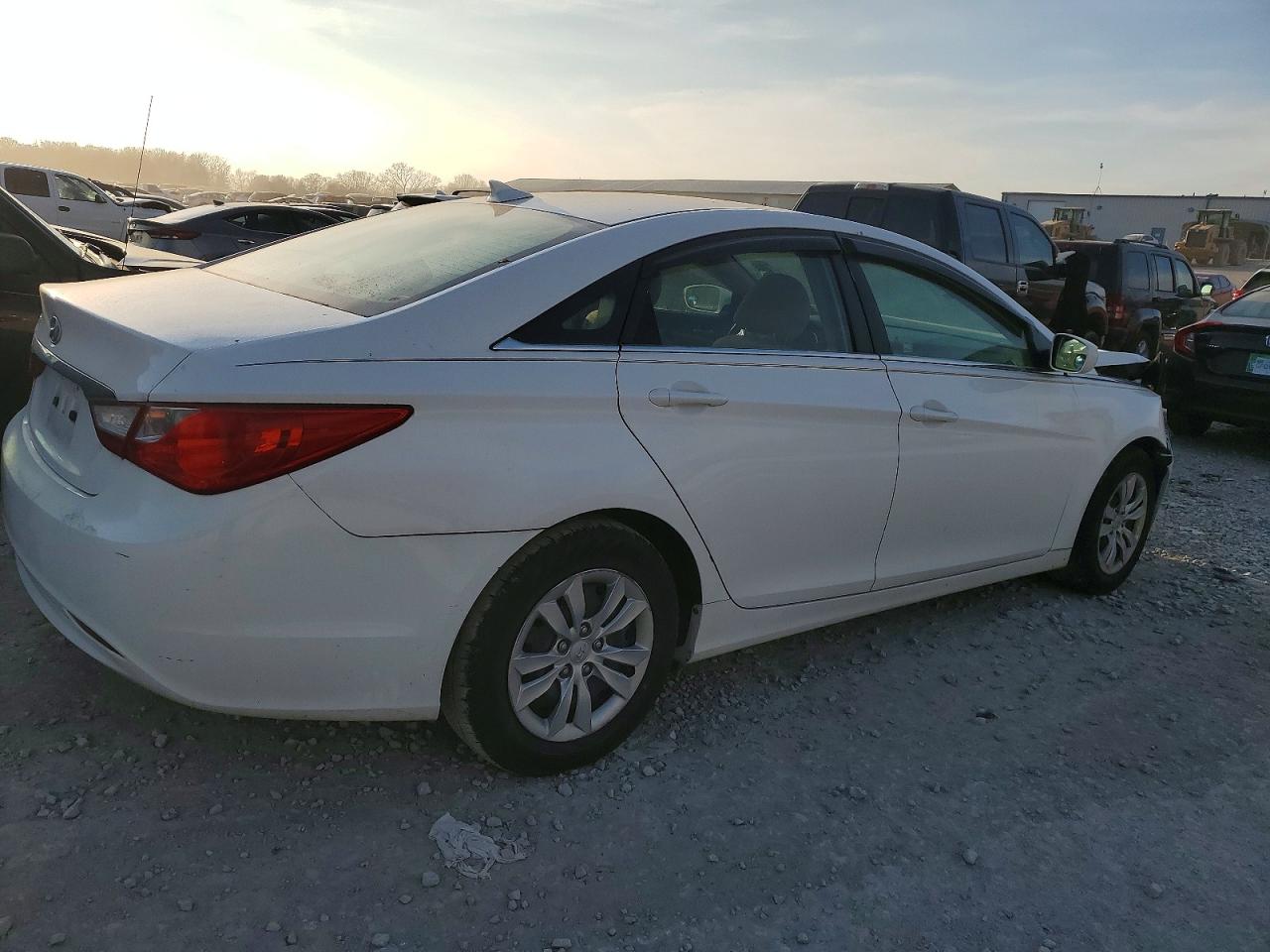2012 HYUNDAI SONATA GLS photo 3