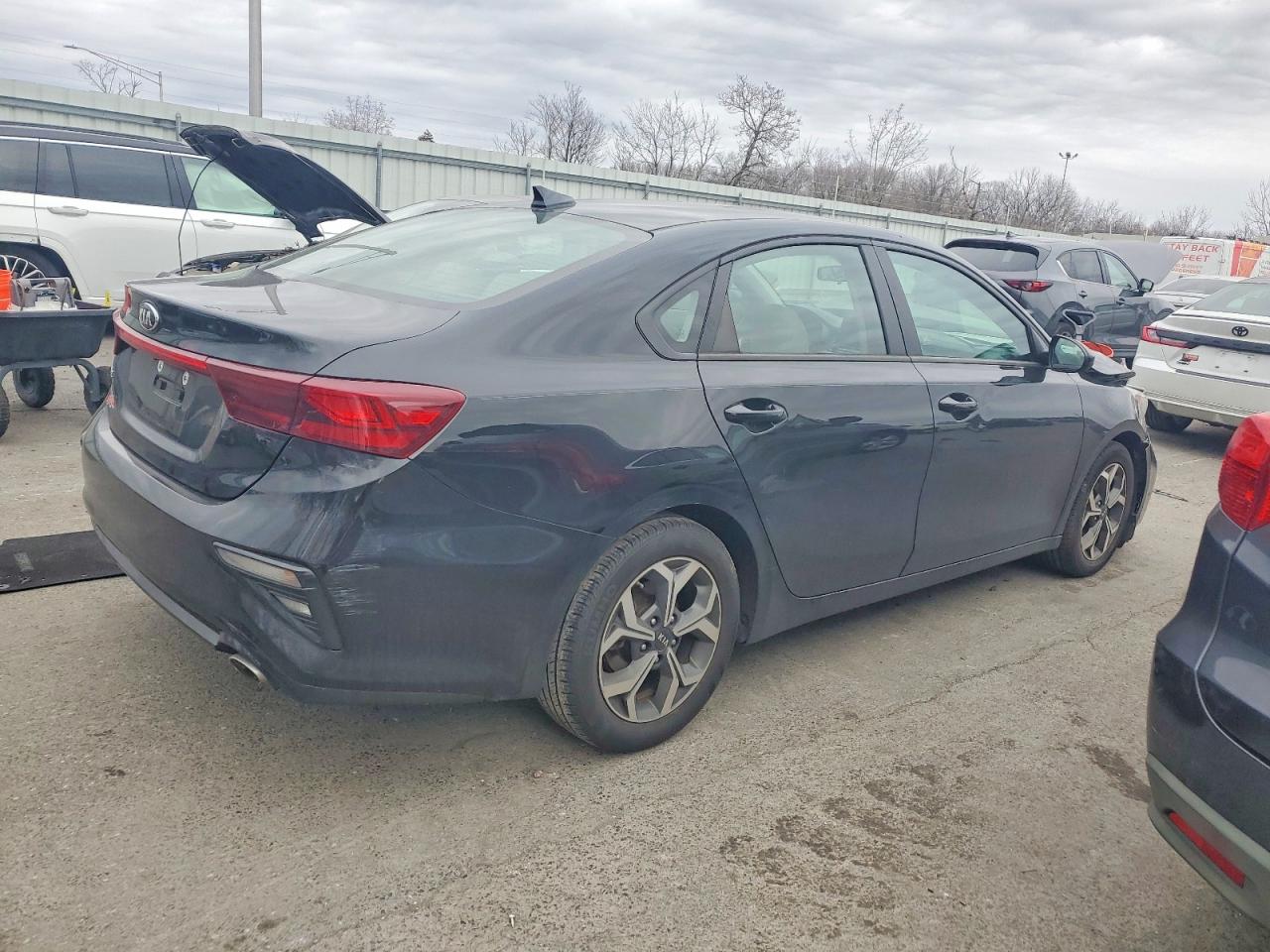 2020 KIA FORTE FE photo 3