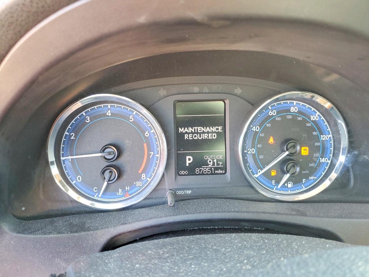 2019 TOYOTA COROLLA L photo 9