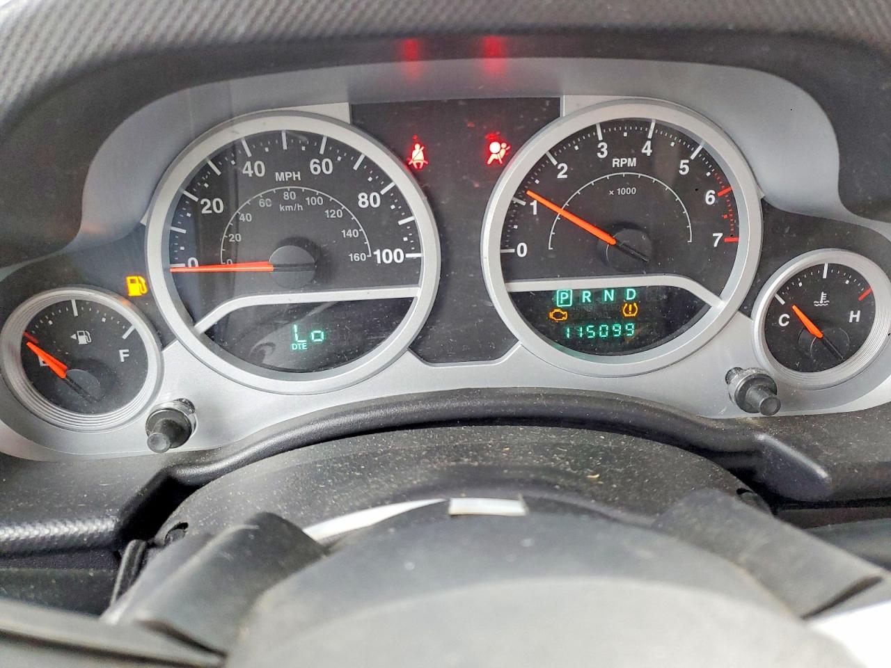 2008 JEEP WRANGLER UNLIMITED SAHARA photo 9
