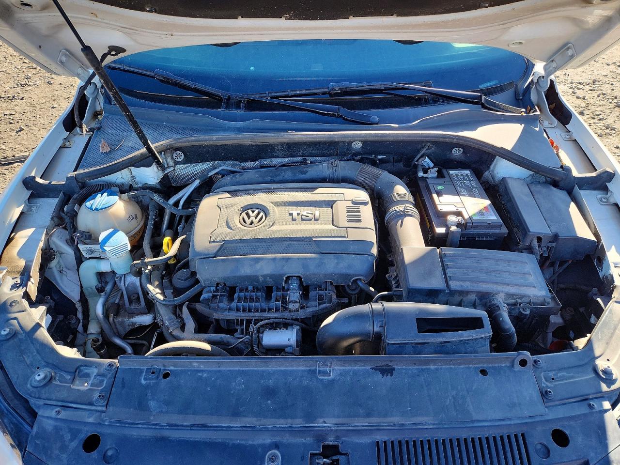2014 VOLKSWAGEN PASSAT SE photo 11
