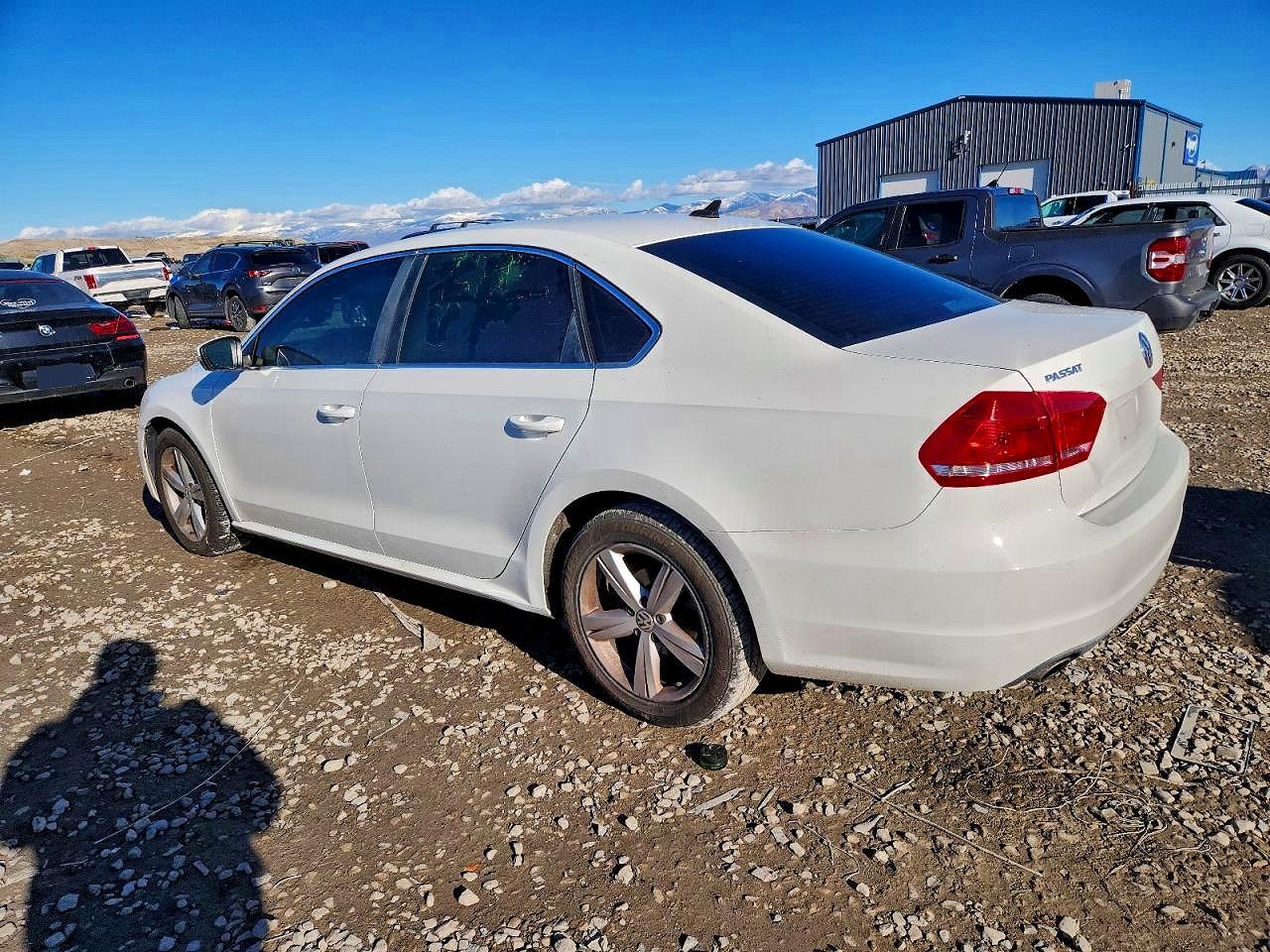 2014 VOLKSWAGEN PASSAT SE photo 2