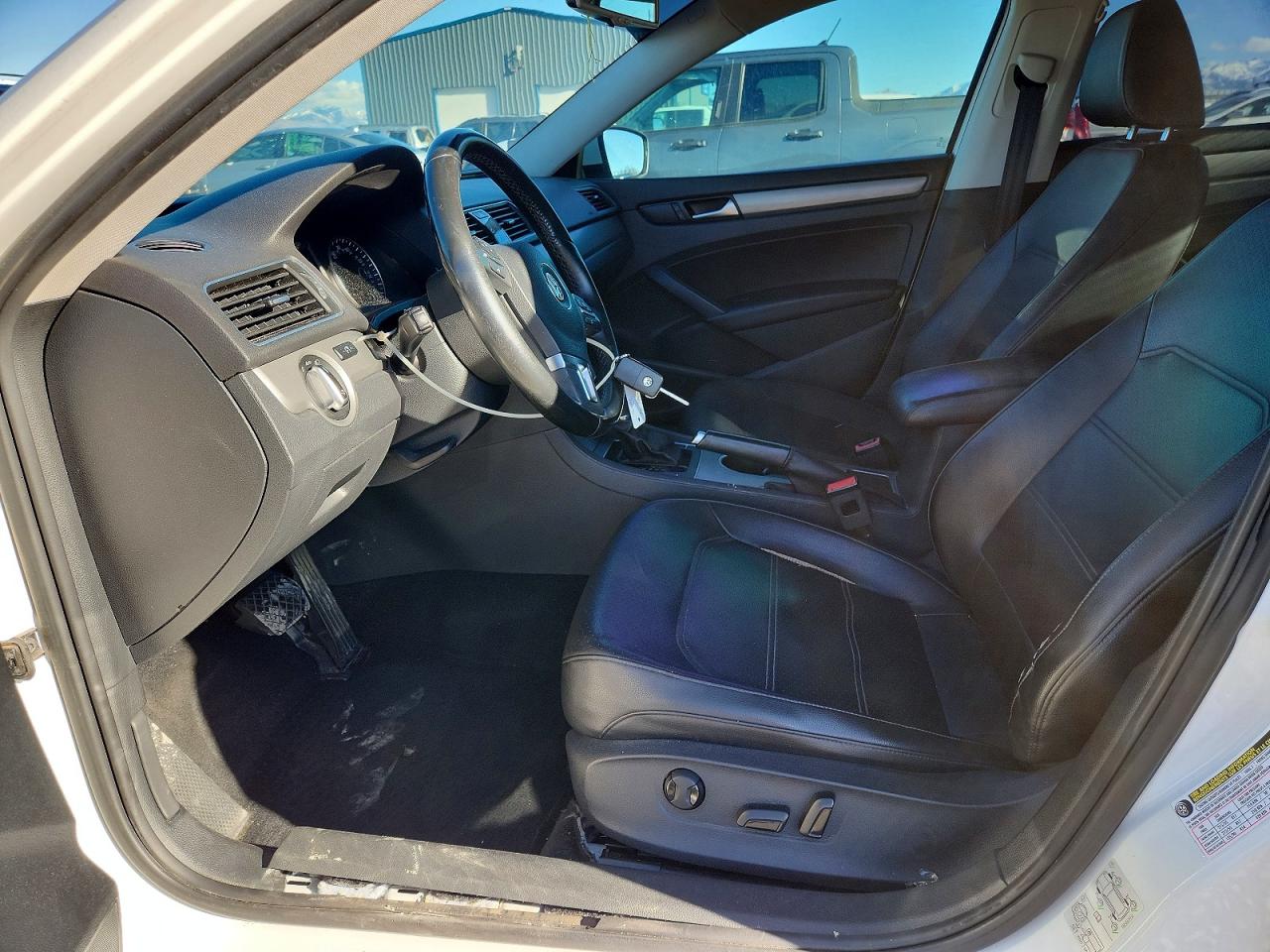 2014 VOLKSWAGEN PASSAT SE photo 7