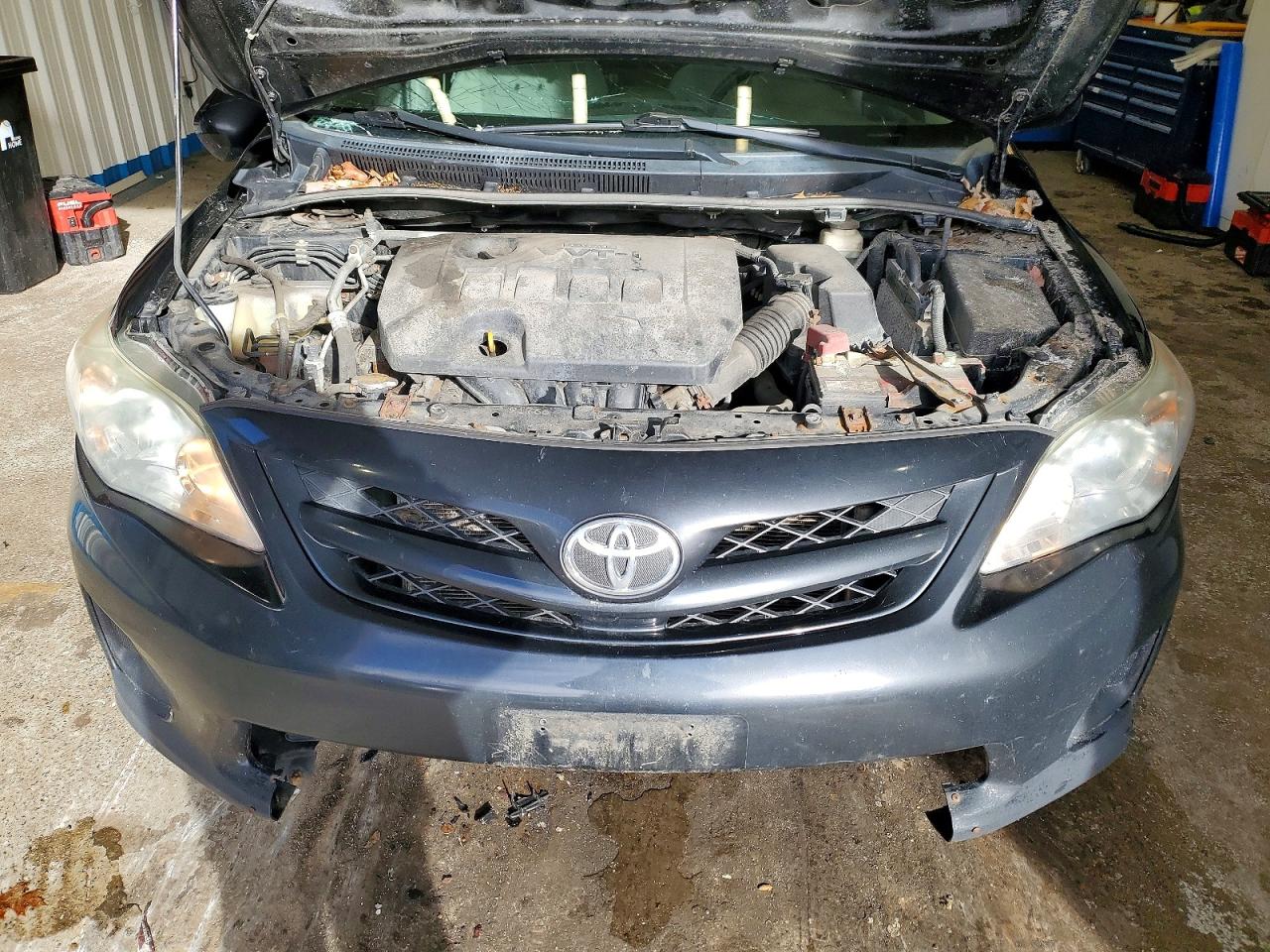 2012 TOYOTA COROLLA BASE photo 11
