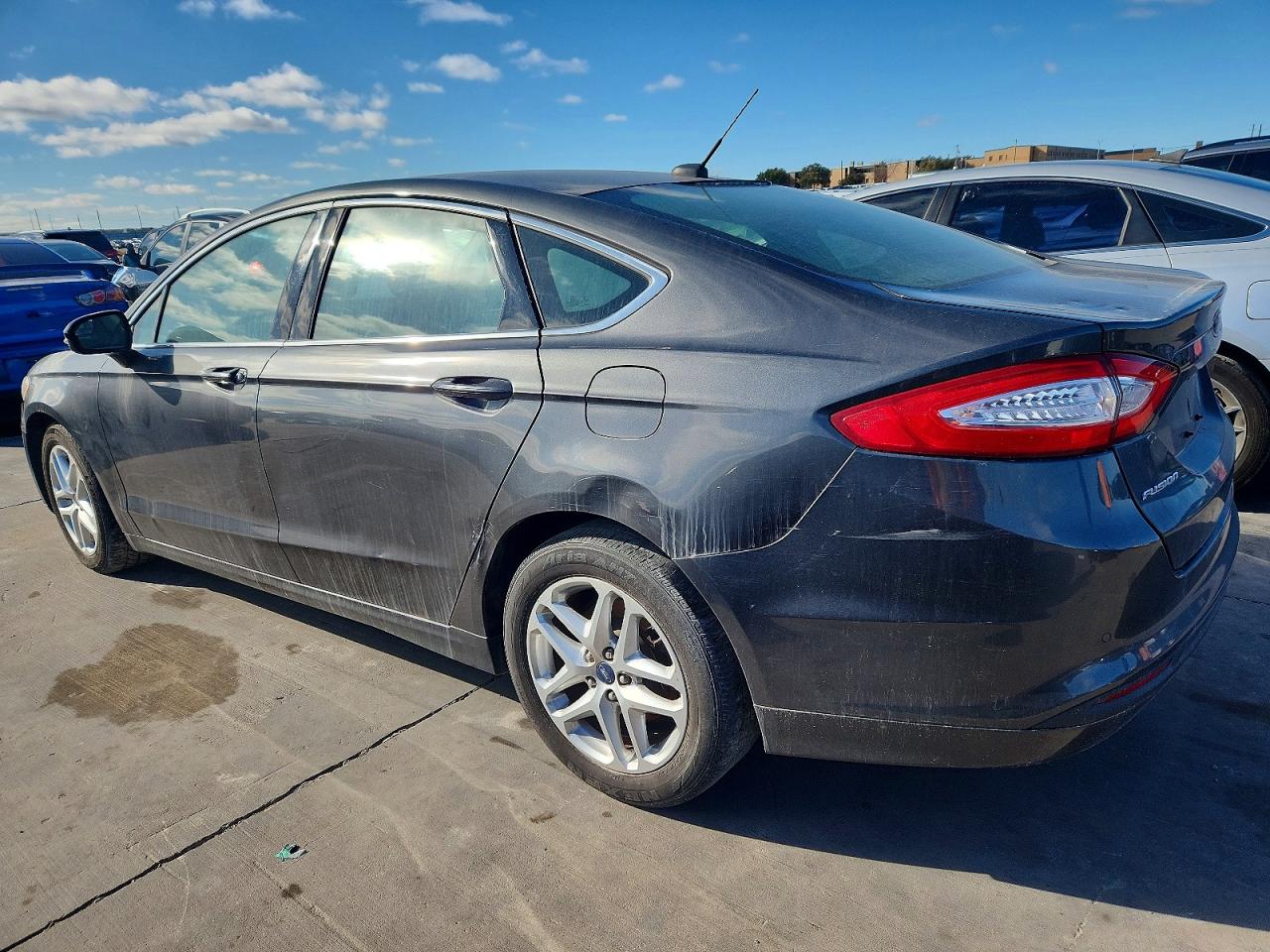 2015 FORD FUSION SE photo 2