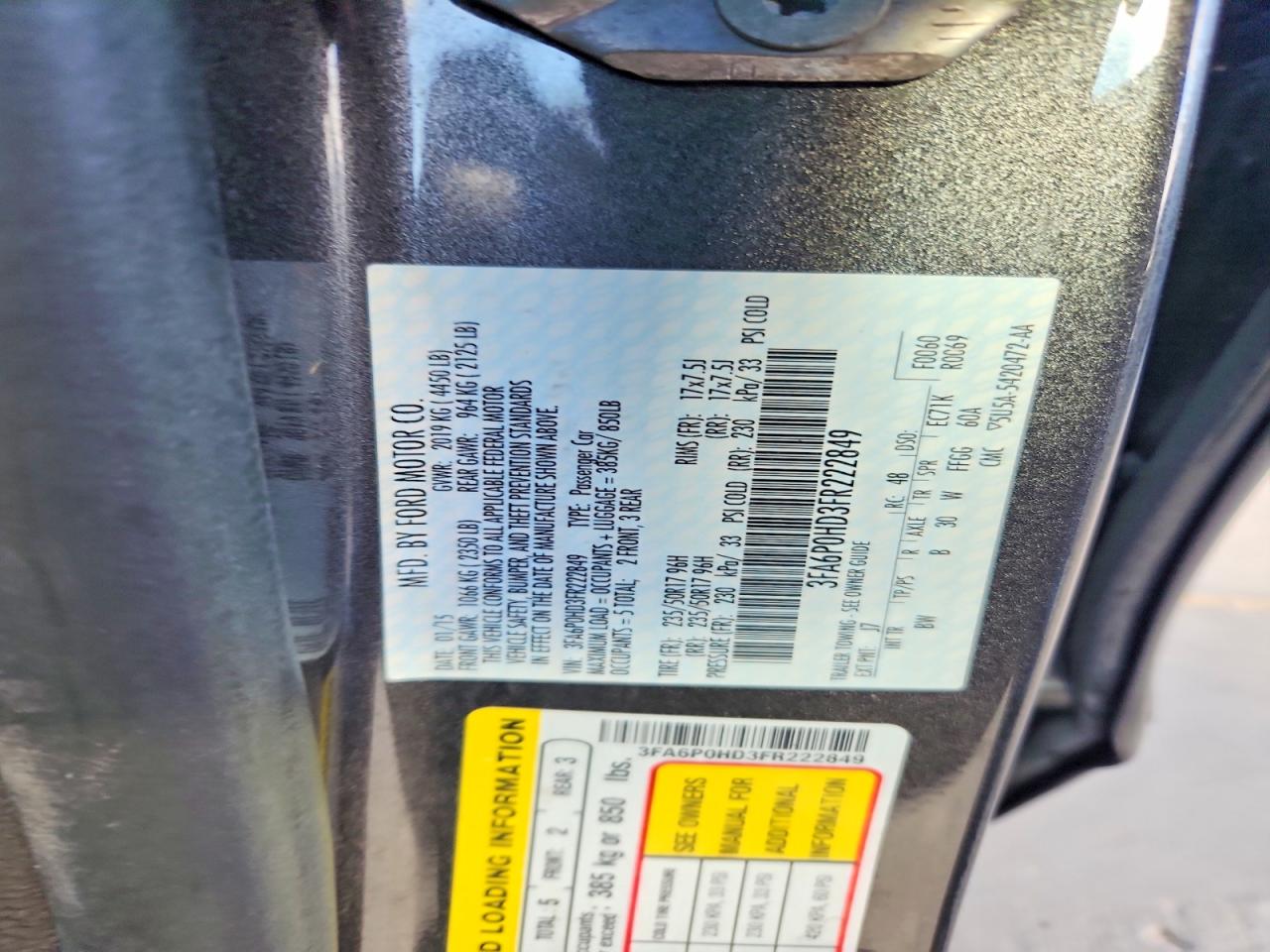 2015 FORD FUSION SE photo 12