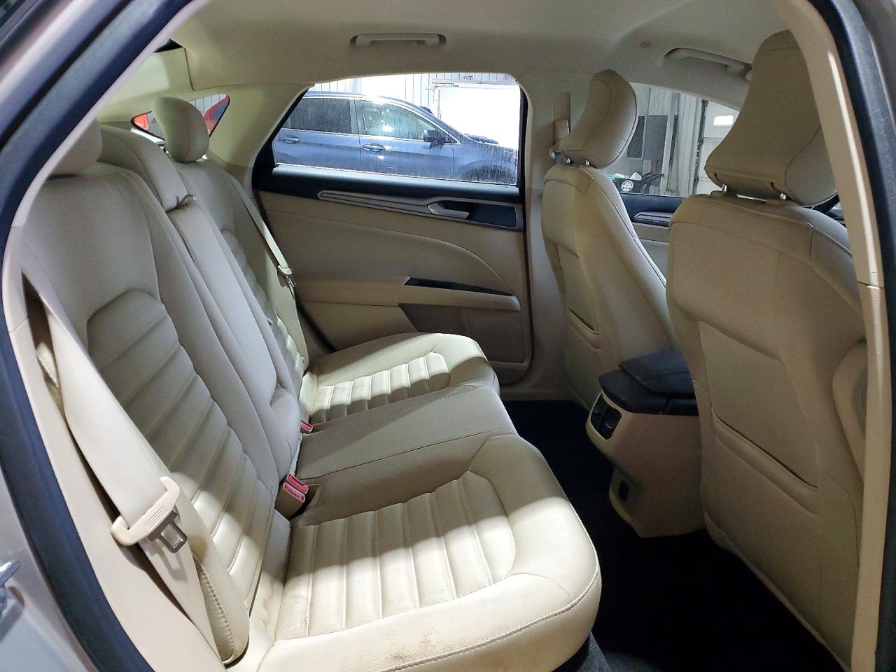 2015 FORD FUSION photo 10