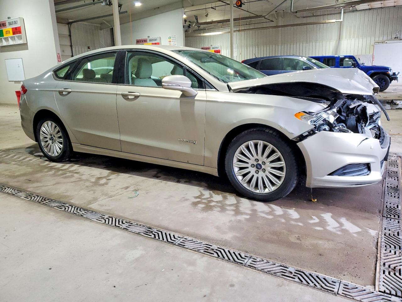 2015 FORD FUSION photo 4