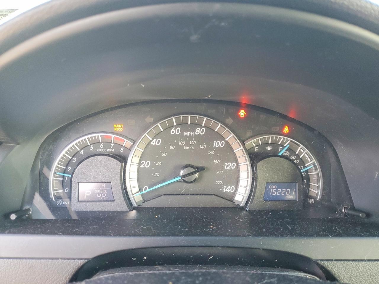 2014 TOYOTA CAMRY L photo 25