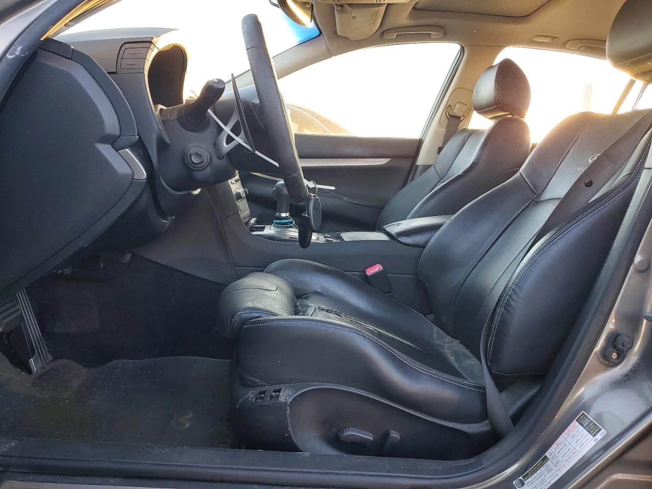 2010 INFINITI G37 BASE photo 7