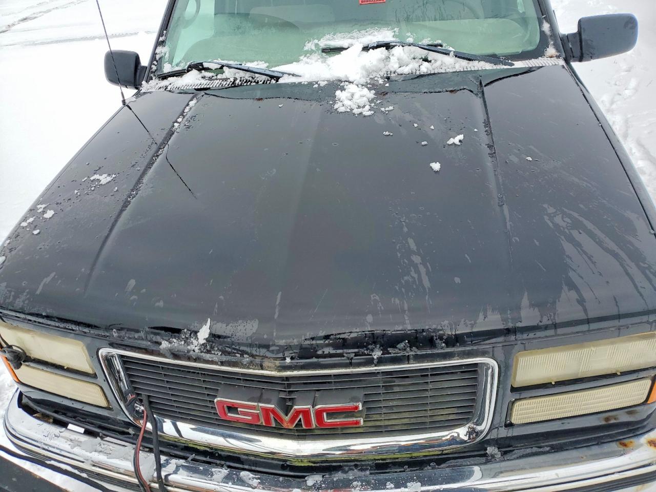 1998 GMC SIERRA K2500 photo 11