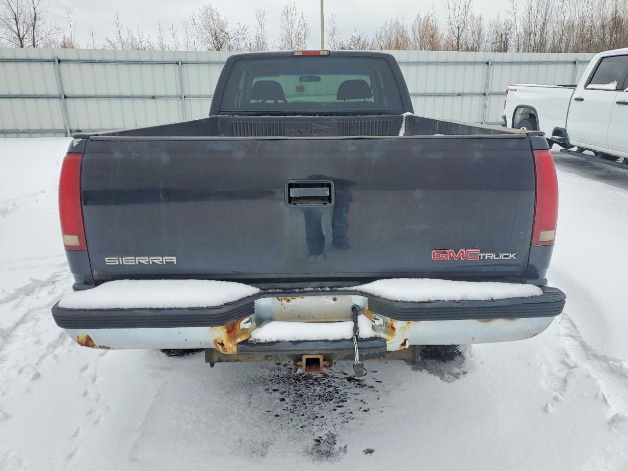 1998 GMC SIERRA K2500 photo 6