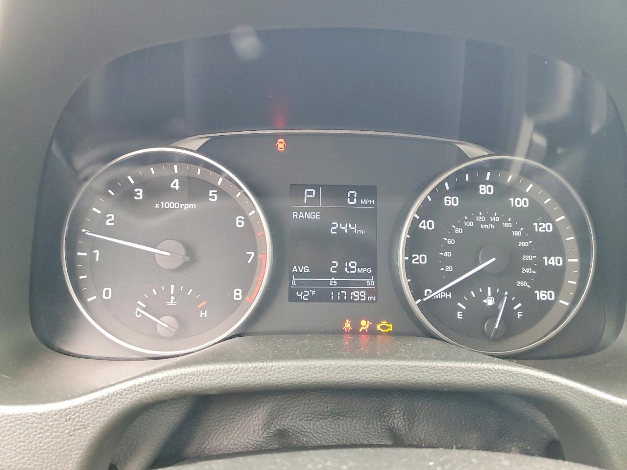 2017 HYUNDAI ELANTRA SE photo 9