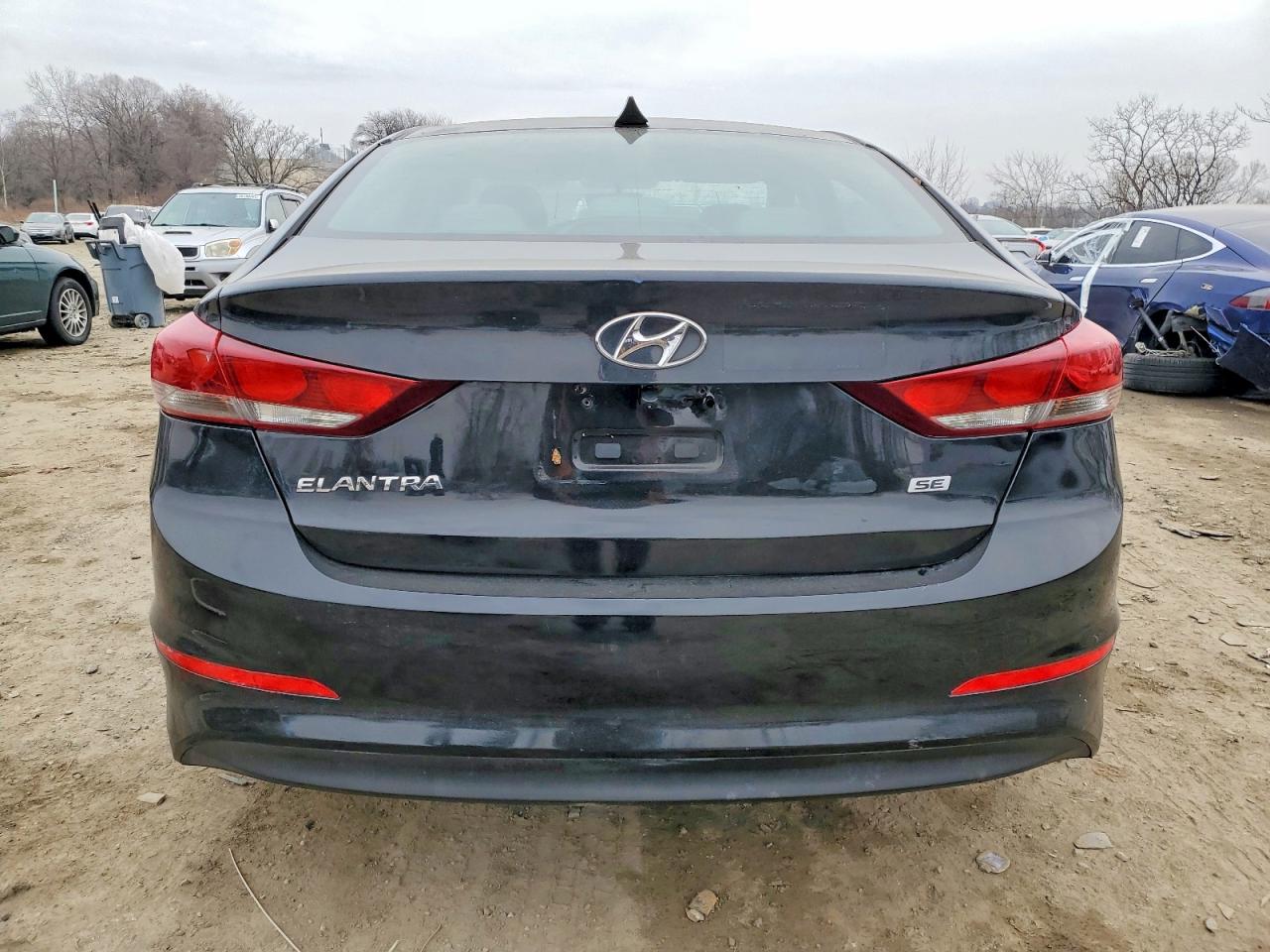 2017 HYUNDAI ELANTRA SE photo 6