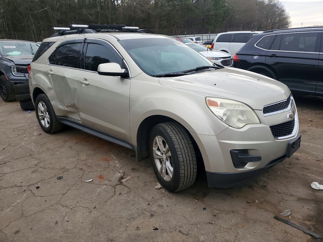 2013 CHEVROLET EQUINOX LT photo 4