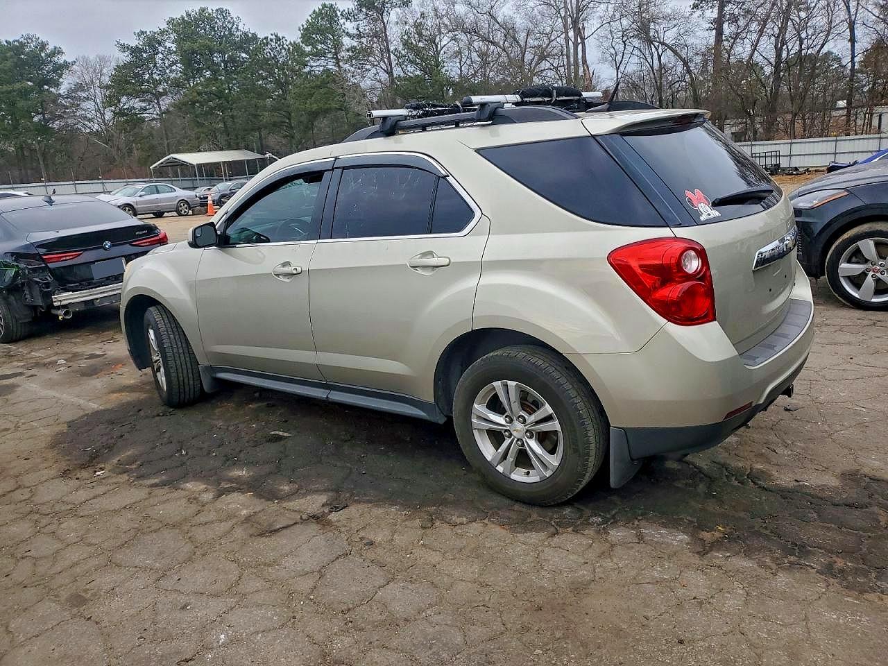 2013 CHEVROLET EQUINOX LT photo 2
