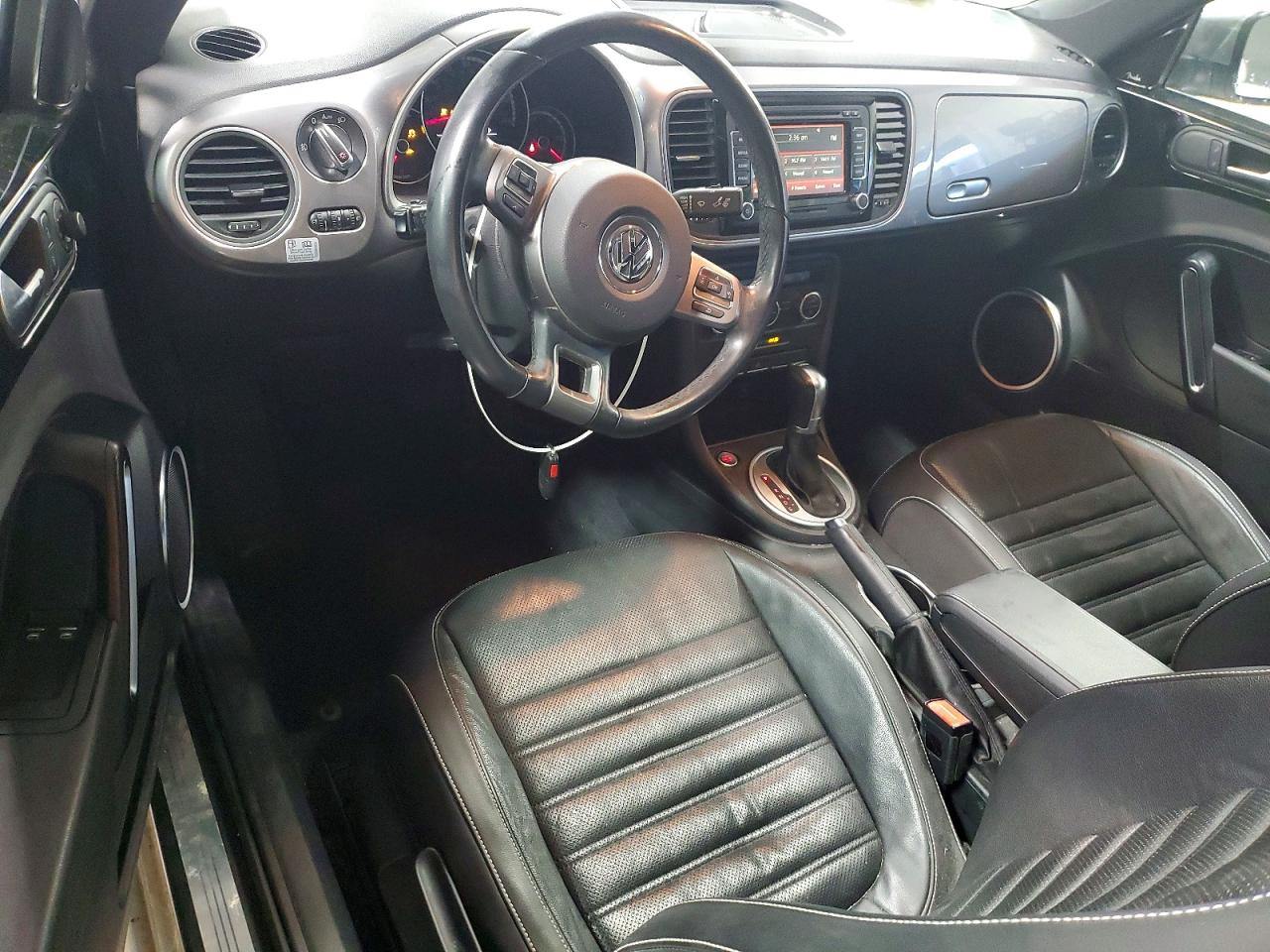 2014 VOLKSWAGEN BEETLE photo 8