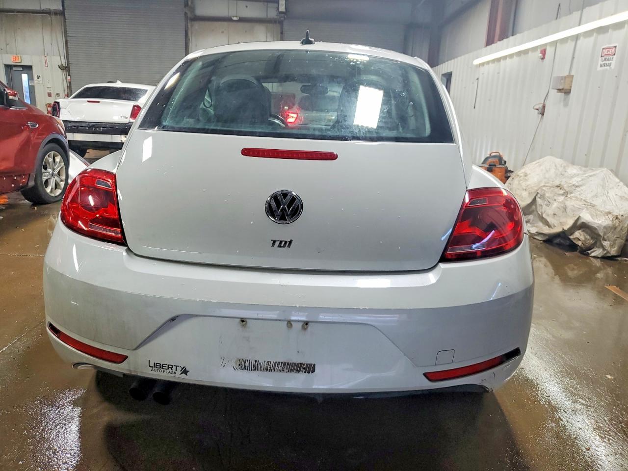 2014 VOLKSWAGEN BEETLE photo 6