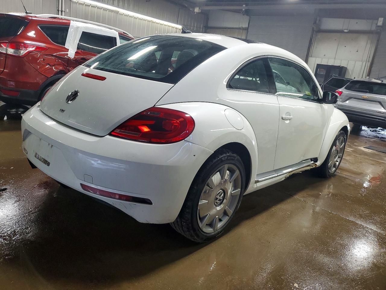 2014 VOLKSWAGEN BEETLE photo 3