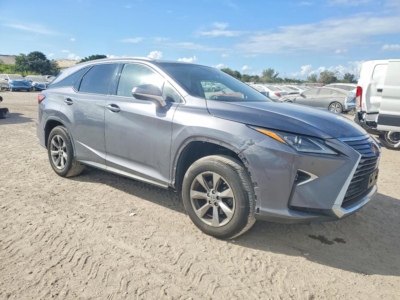 2018 LEXUS RX photo 4